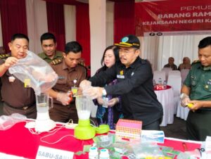 Puluhan Ribu Rokok Tanpa Cukai Hingga Narkotika Dimusnahkan 2 WhatsApp Image 2024 09 12 at 20.50.24