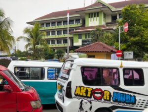 Organda Gelar Aksi Demo, Minta Angkot Liar di Kabupaten Tangerang Ditertibkan 2 WhatsApp Image 2024 10 02 at 18.07.55
