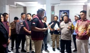 Kasus Pagar Laut! Polisi Geledah Kantor dan Rumah Kades Kohod 2 WhatsApp Image 2025 02 11 at 01.15.08