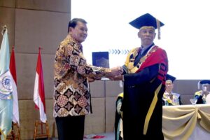 Acara Wisuda ke-XII STIE PPI Tangerang: 305 Wisudawan Siap Aplikasikan Ilmu ke Masyarakat dan Dunia Kerja 2 WhatsApp Image 2025 07 13 at 09.49.32
