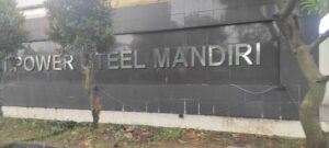 Disegel KLH RI, PT Power Steel Mandiri Masih Beroperasi dan Cemari Udara 2 WhatsApp Image 2025 07 31 at 06.38.38