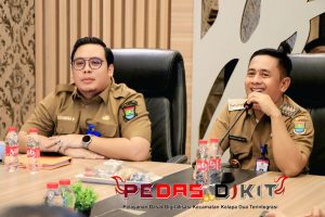 Melalui Aplikasi PEDAS DIKIT, Sekarang Warga Kelapa Dua Bisa Urus Adminduk Sambil Rebahan di Rumah! 2 IMG 20251231 WA0008 300x200 1