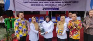Tingkatkan Kualitas Pendidikan, Wabup Intan Nurul Hikmah Salurkan CSR LippoLand ke SDN Binong 2 WhatsApp Image 2026 02 04 at 10.37.45 1