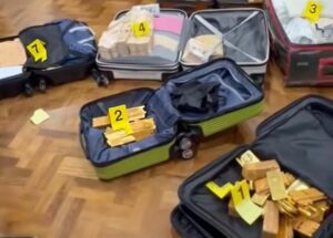 Kasus TPPU Asabri-PLN, Rumah Jampidsus Febrie Adriansyah Turut Digeledah, Polisi Sita 74 Kg Emas dan Ratusan Miliar Uang Tunai 2 WhatsApp Image 2026 07 10 at 17.59.28 e1783681569796